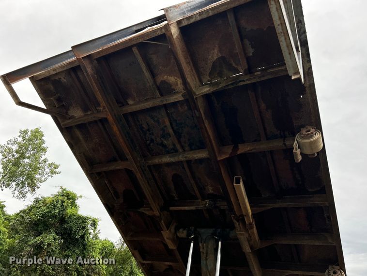 image for item EK3040 1998 Mack CS200P flatbed truck