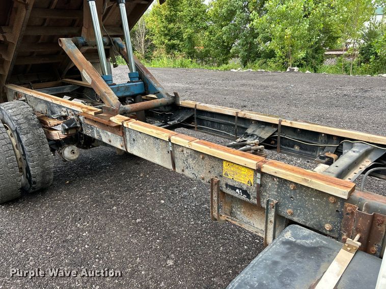 image for item EK3040 1998 Mack CS200P flatbed truck