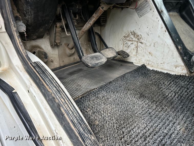 image for item EK3040 1998 Mack CS200P flatbed truck