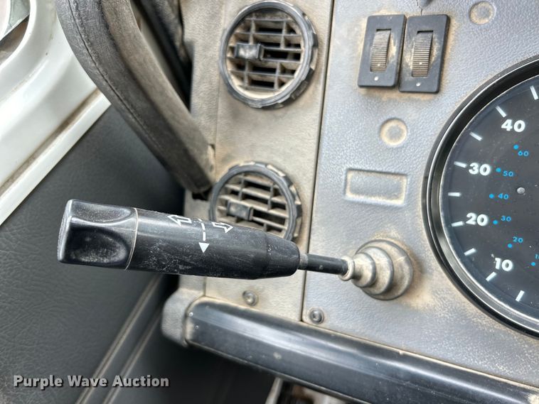 image for item EK3040 1998 Mack CS200P flatbed truck