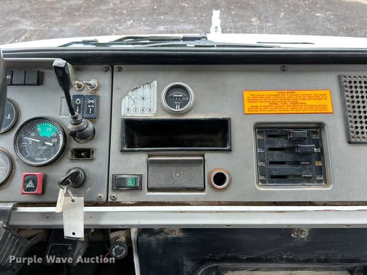 image for item EK3040 1998 Mack CS200P flatbed truck