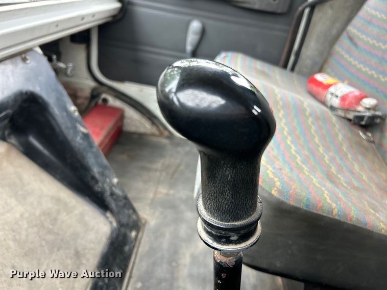 image for item EK3040 1998 Mack CS200P flatbed truck