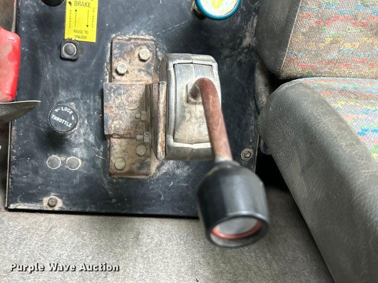 image for item EK3040 1998 Mack CS200P flatbed truck