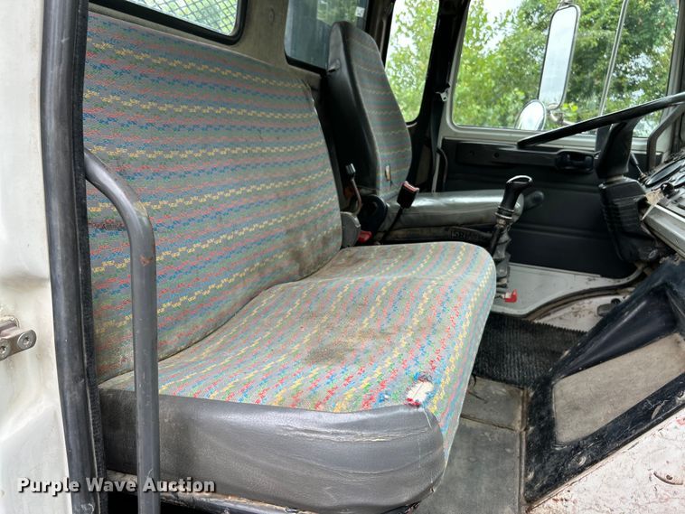 image for item EK3040 1998 Mack CS200P flatbed truck