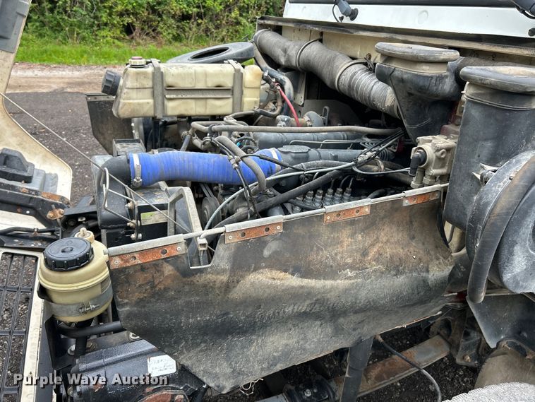 image for item EK3040 1998 Mack CS200P flatbed truck