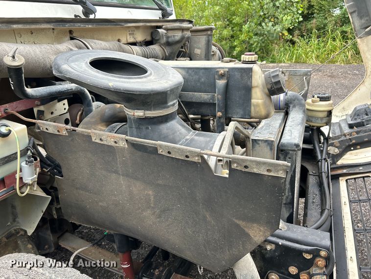 image for item EK3040 1998 Mack CS200P flatbed truck