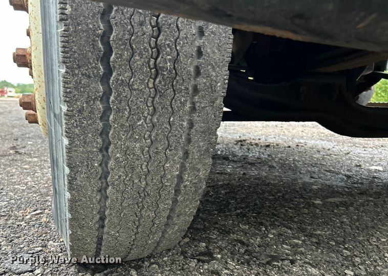 image for item EK3040 1998 Mack CS200P flatbed truck