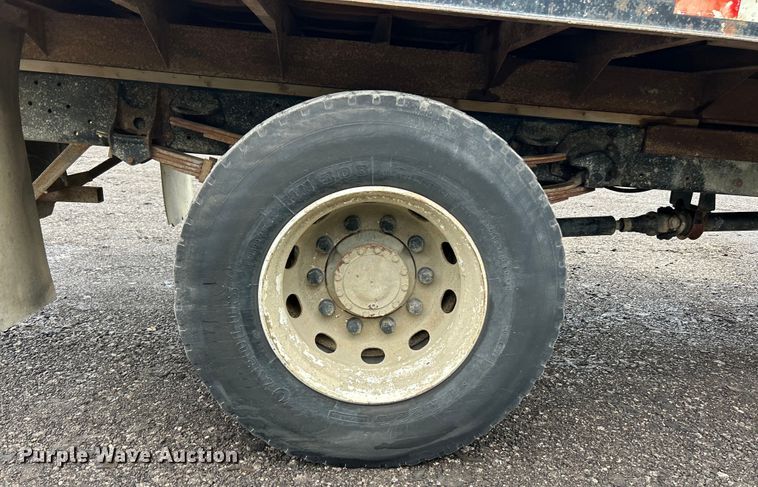 image for item EK3040 1998 Mack CS200P flatbed truck