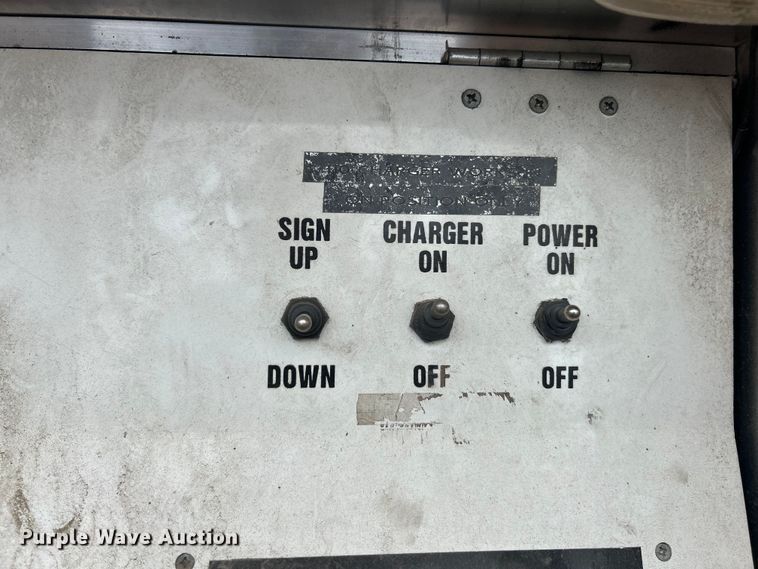 image for item EK3041 (2) Ver-mac PCMS 1210 message boards 