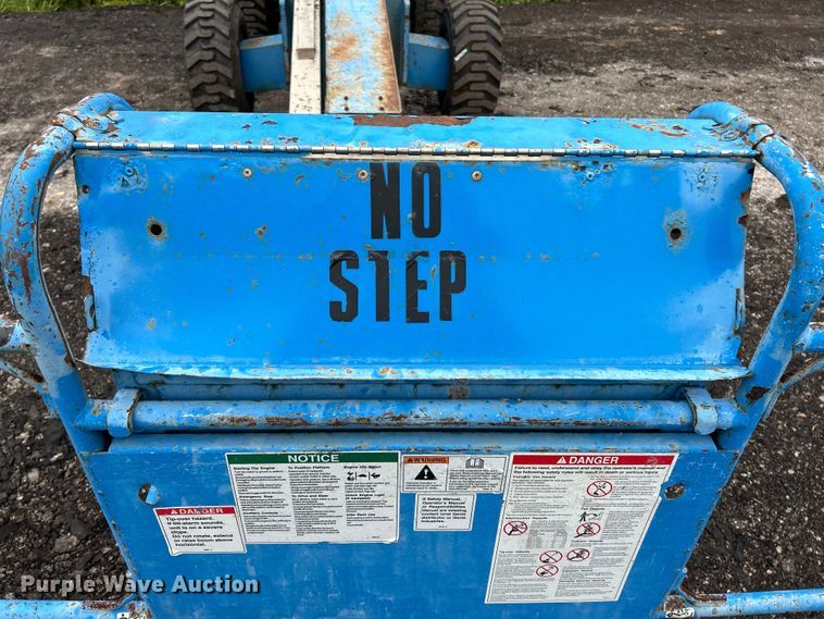 image for item EK3042 1999 Genie  S60 boom lift