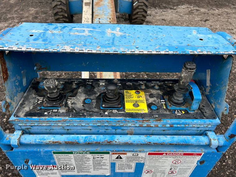 image for item EK3042 1999 Genie  S60 boom lift