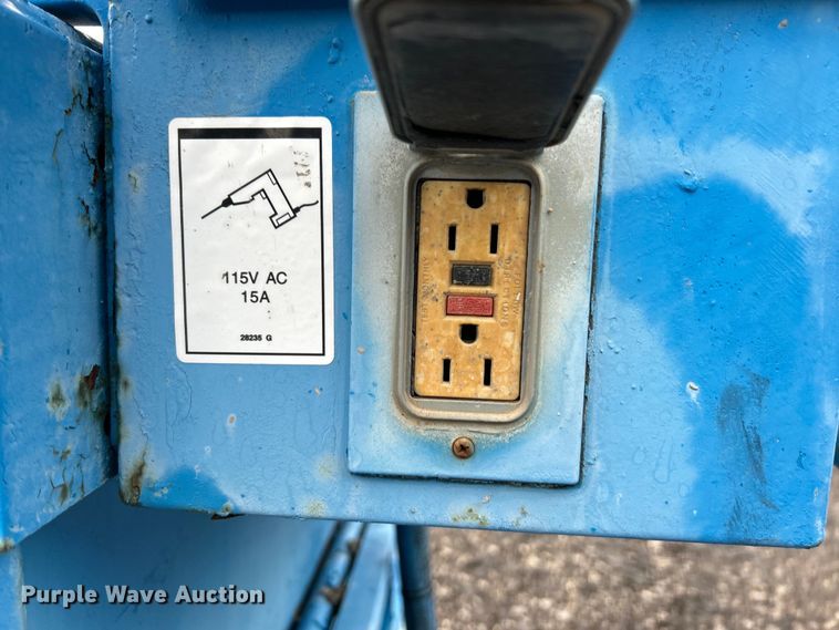 image for item EK3042 1999 Genie  S60 boom lift