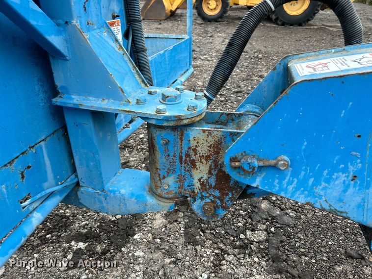 image for item EK3042 1999 Genie  S60 boom lift