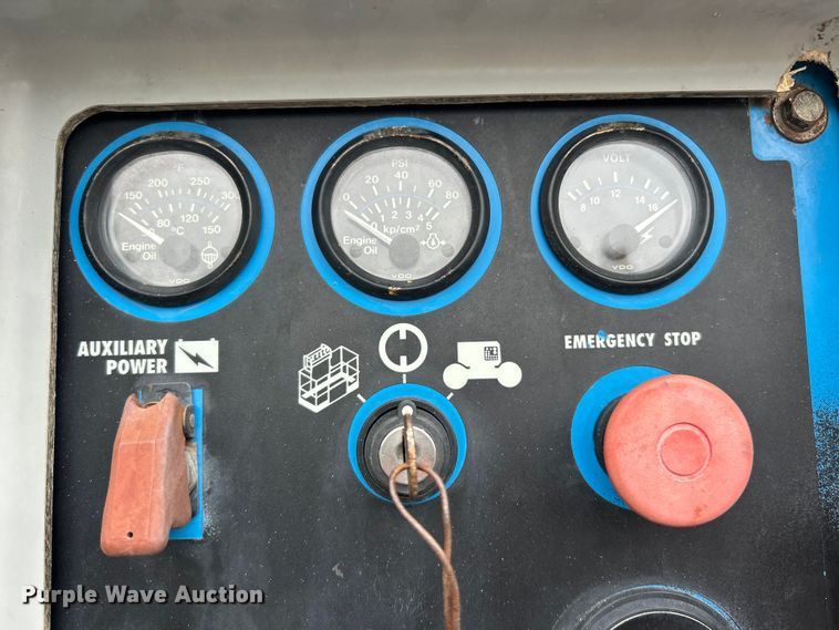 image for item EK3042 1999 Genie  S60 boom lift