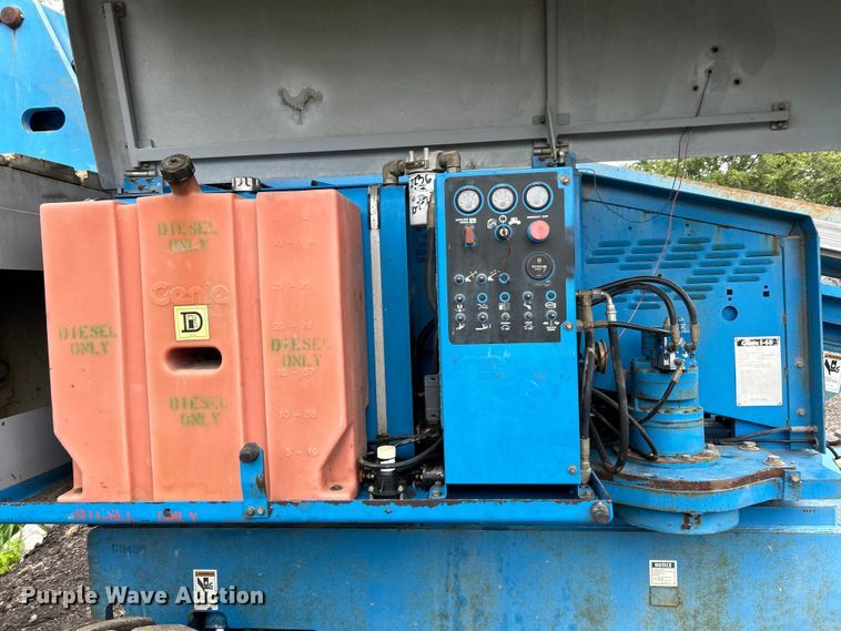 image for item EK3042 1999 Genie  S60 boom lift