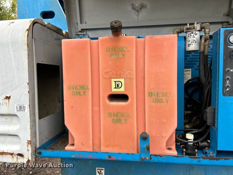 image for item EK3042 1999 Genie  S60 boom lift