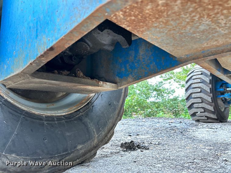 image for item EK3042 1999 Genie  S60 boom lift