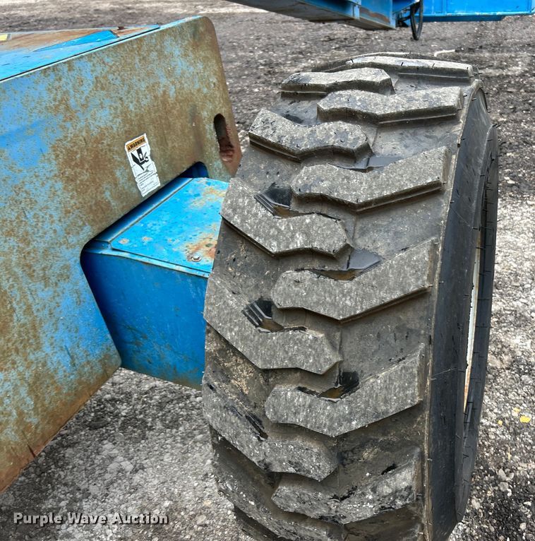 image for item EK3042 1999 Genie  S60 boom lift