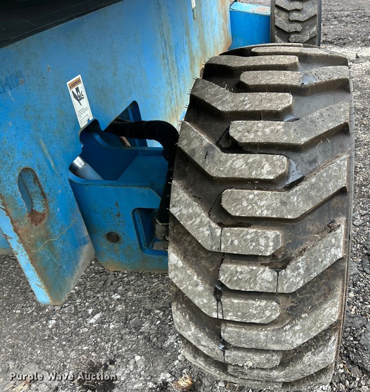 image for item EK3042 1999 Genie  S60 boom lift