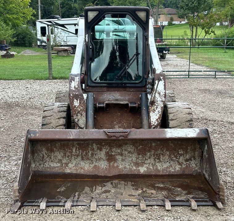 image for item EK3043 2003 Bobcat  S250 skid steer loader