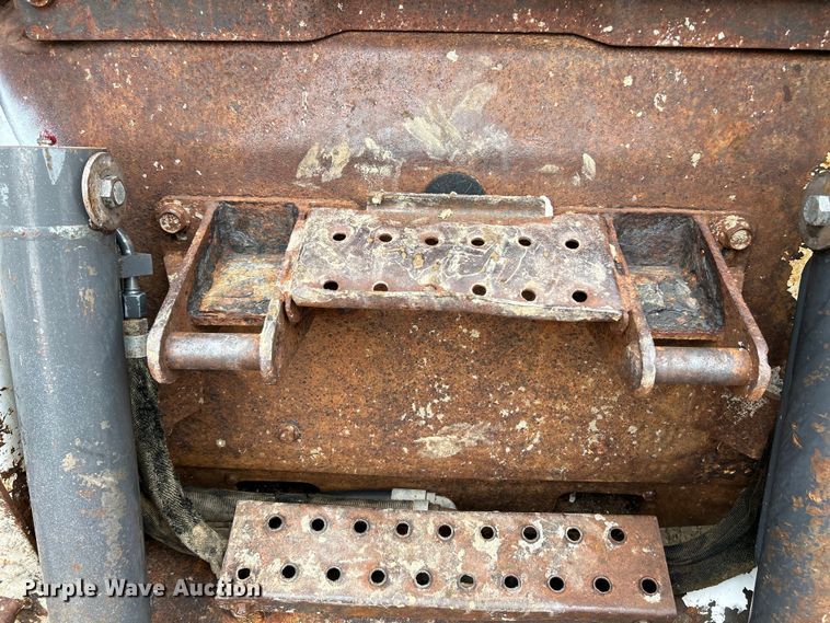 image for item EK3043 2003 Bobcat  S250 skid steer loader