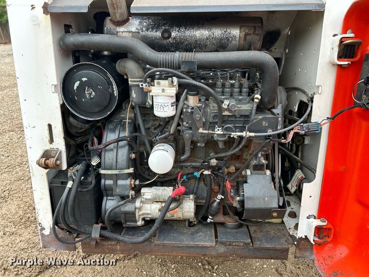 image for item EK3043 2003 Bobcat  S250 skid steer loader