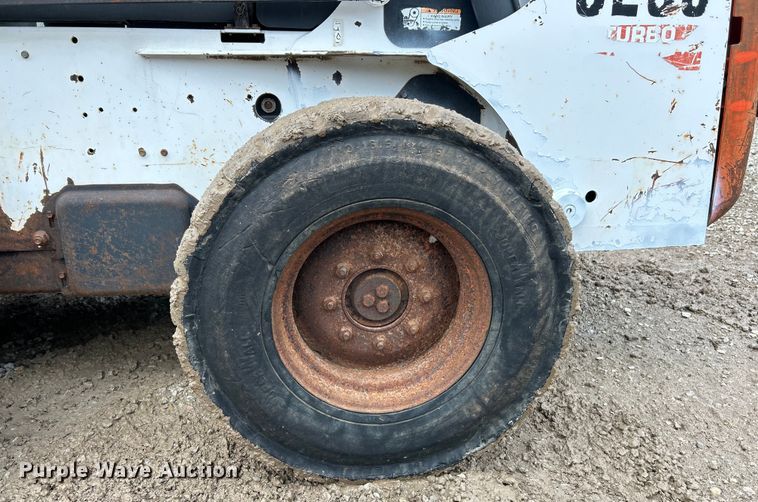 image for item EK3043 2003 Bobcat  S250 skid steer loader