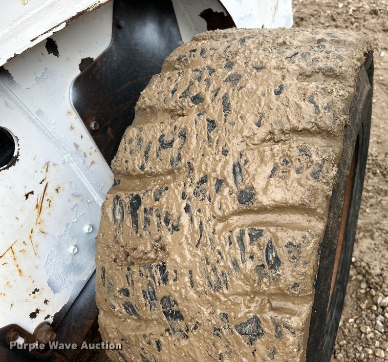 image for item EK3043 2003 Bobcat  S250 skid steer loader