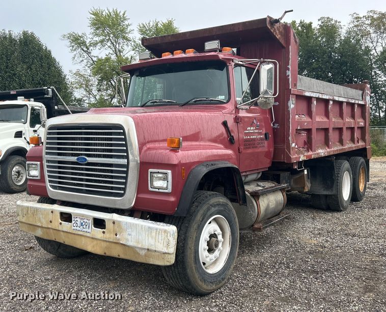 image for item EK3051 1997 Ford LT9000 dump truck