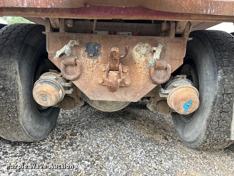 image for item EK3051 1997 Ford LT9000 dump truck