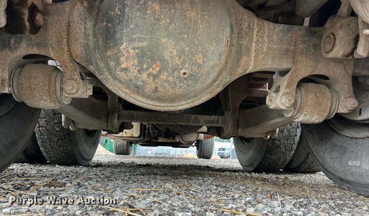 image for item EK3051 1997 Ford LT9000 dump truck