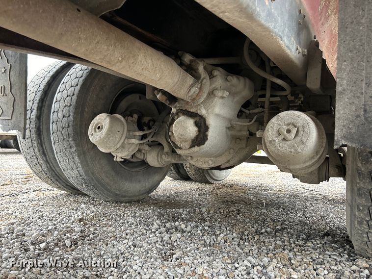 image for item EK3051 1997 Ford LT9000 dump truck