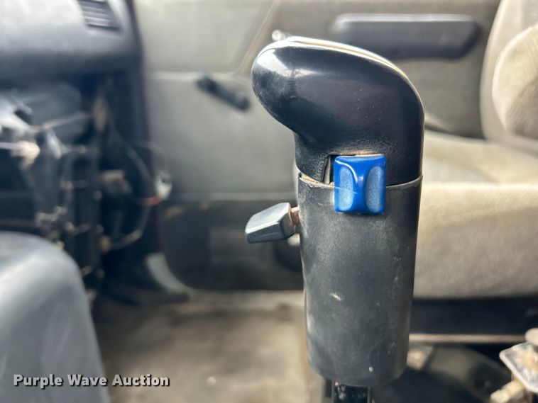 image for item EK3051 1997 Ford LT9000 dump truck