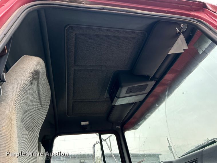 image for item EK3051 1997 Ford LT9000 dump truck