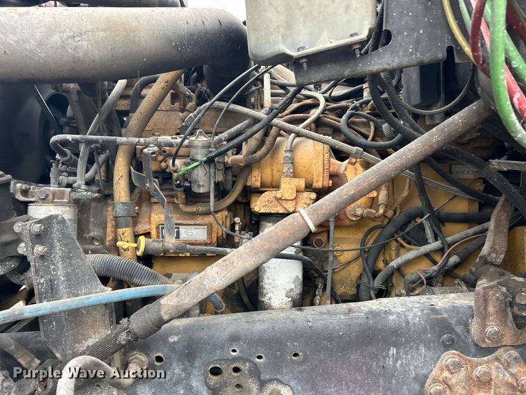 image for item EK3051 1997 Ford LT9000 dump truck