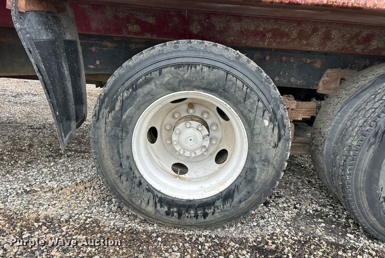 image for item EK3051 1997 Ford LT9000 dump truck