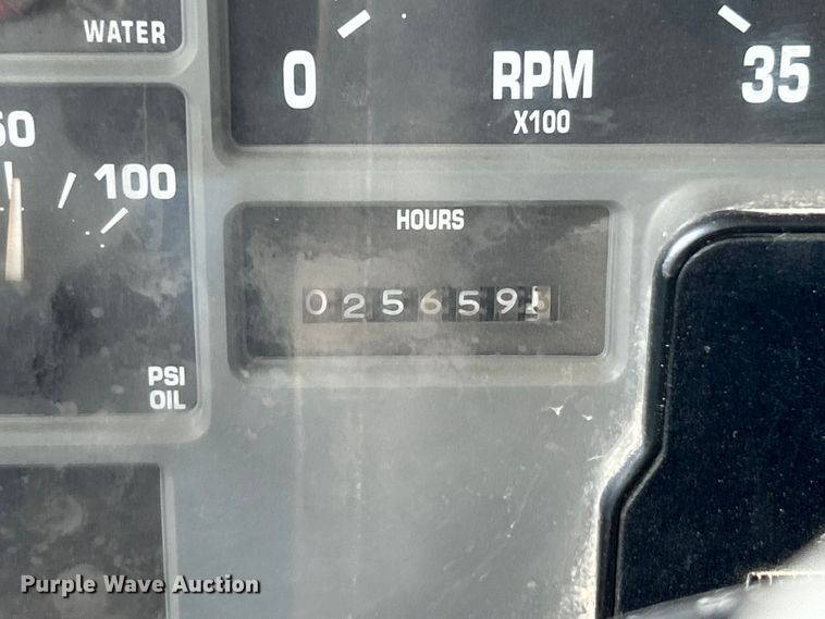 image for item EK3052 1999 International  2574 dump truck