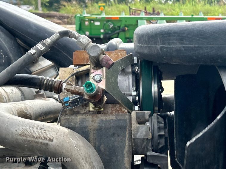 image for item EK3052 1999 International  2574 dump truck