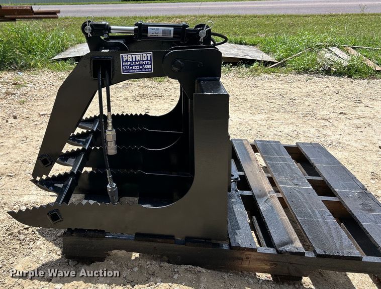 image for item EK3053 Patriot Implements compact utility loader rock grapple bucket