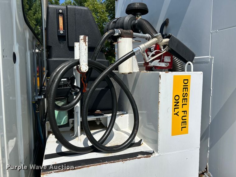 image for item EK3063 2014 Hino 338 utility / service truck