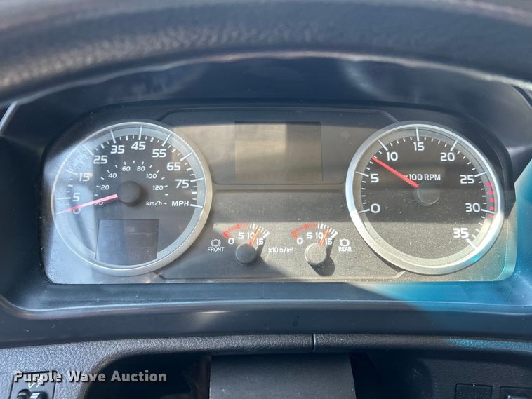 image for item EK3063 2014 Hino 338 utility / service truck