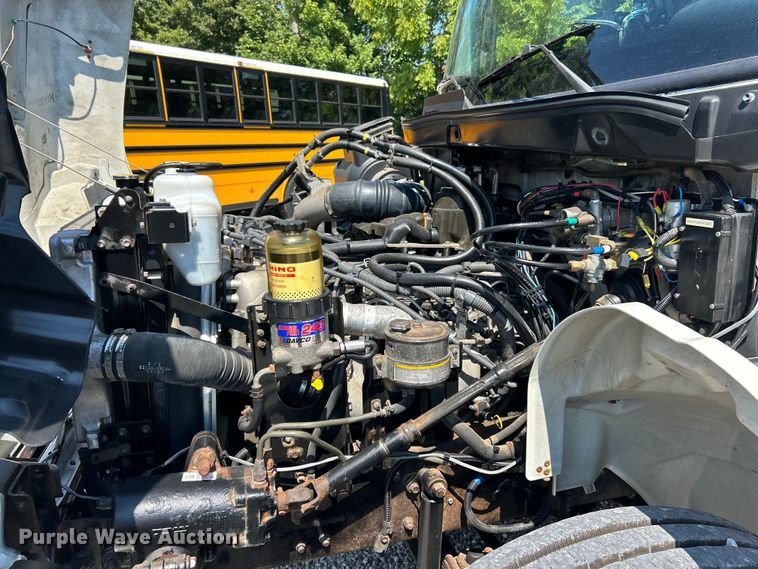 image for item EK3063 2014 Hino 338 utility / service truck