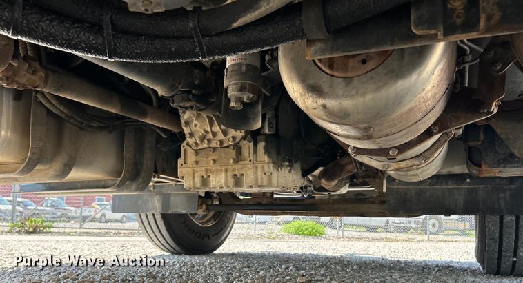 image for item EK3063 2014 Hino 338 utility / service truck