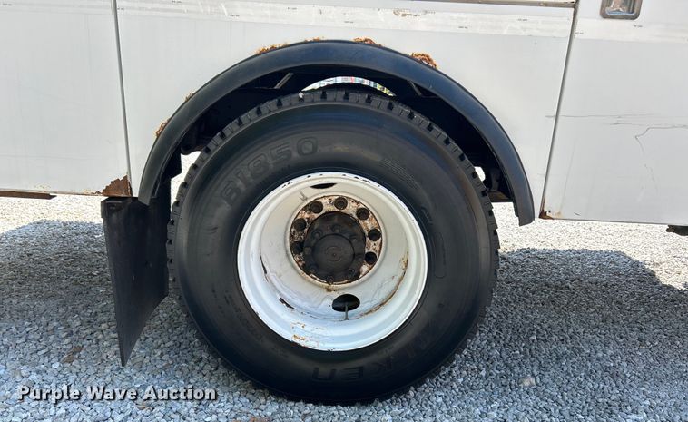 image for item EK3063 2014 Hino 338 utility / service truck