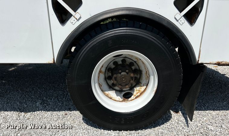 image for item EK3063 2014 Hino 338 utility / service truck