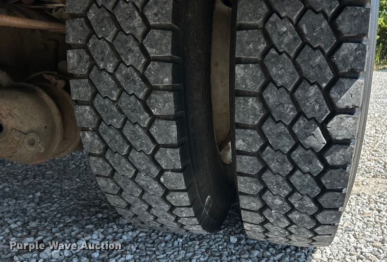 image for item EK3063 2014 Hino 338 utility / service truck