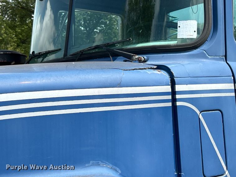 image for item EK3097 1994 Mack RD hook lift truck