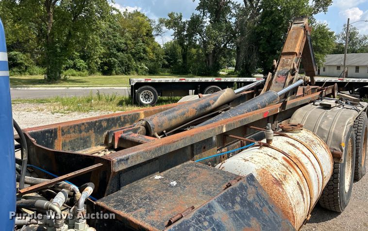 image for item EK3097 1994 Mack RD hook lift truck