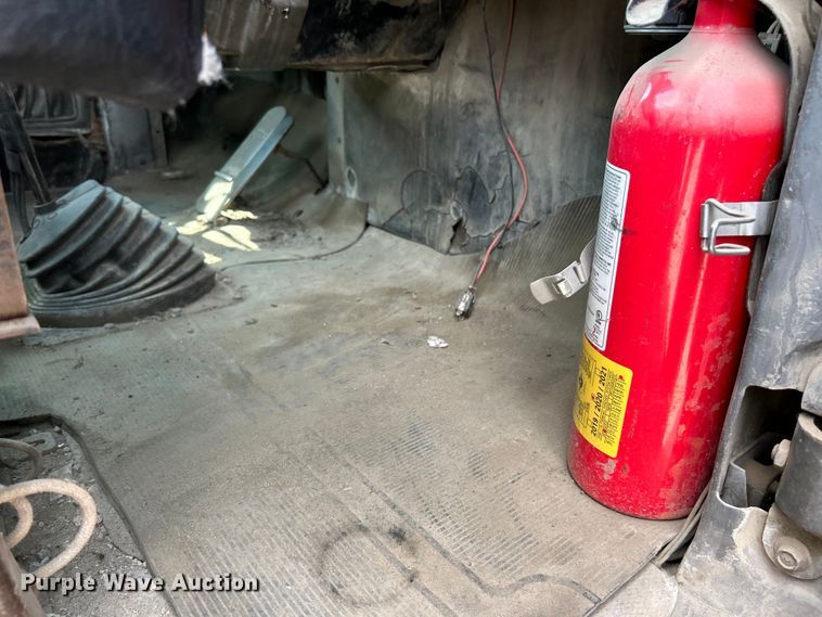 image for item EK3097 1994 Mack RD hook lift truck