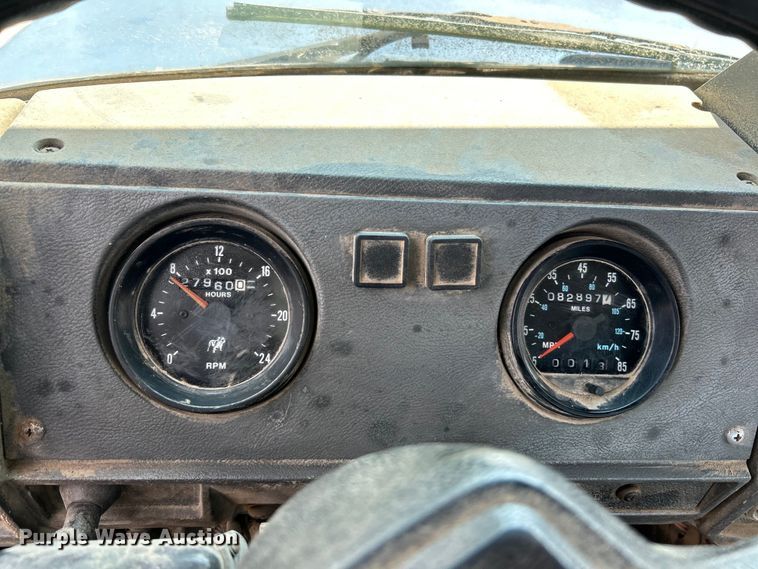 image for item EK3097 1994 Mack RD hook lift truck